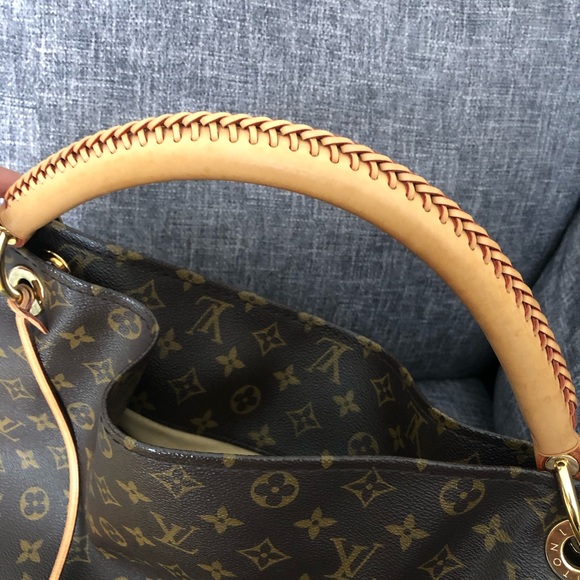 *SOLD*Louis Vuitton Artsy MM - Picture 15 of 16